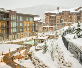 3BR Luxury Residence in Canyons Village- Ski in ski out! condo