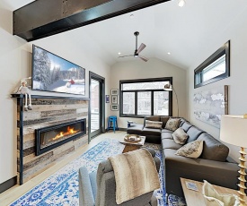 Brand-New Home with Private Hot Tub, Walk to Lift! home