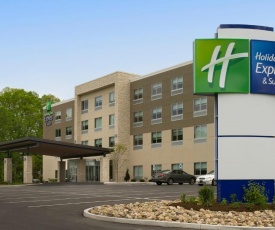 Holiday Inn Express & Suites by IHG Altoona, an IHG Hotel
