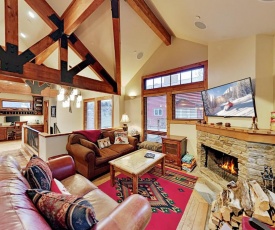 Dreamy Ski-In, Ski-Out Getaway - Private Hot Tub home