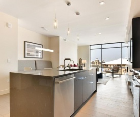 Mountain-Modern 2 BR Ski in Ski out Residence condo