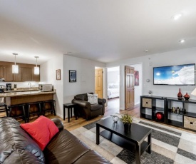 New Listing! Pool, Spa & Sauna - Walk To Ski Lifts Condo