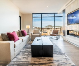 New Listing! Ski-In Ski-Out Dream near Sundance condo