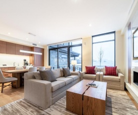 New Listing! Ski-In Ski-Out Retreat with Hot Tubs condo