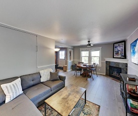 Old Town Hideaway - Steps to Main Street & Resort condo