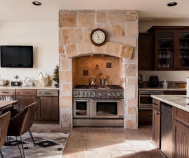 Old Town Luxury by Casago