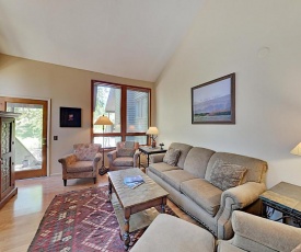 Red Pine Townhome - Pools, Hot Tubs, Walk to Lifts townhouse