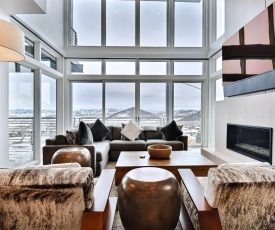 Right at Base of Slopes - Elegant 5 Bedroom Residence townhouse