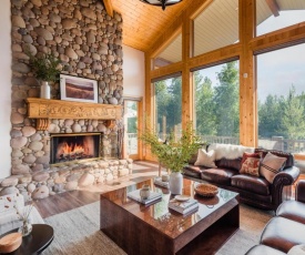 Telemark by AvantStay - Sleeps 18! Tahoe Cabin w/Hot Tub, Theatre & Sauna