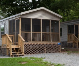 Circle M Camping Resort Screened Park Model 27