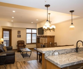 Updated 2Br-Sundial Lodge Large Balcony & Remodeled Kitchen Condo