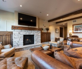 Silver Star #2202 - 3 Bed Condo