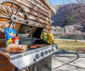 Provo Riverside Cabin #3 - Provo Canyon - Private Hot Tub - Rent all 3 Cabins