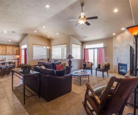 3BD/2B Sunset Views in the Desert
