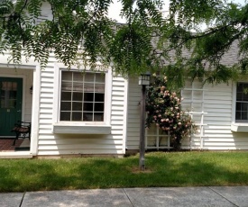 Spruce Lane Lodge and Cottages