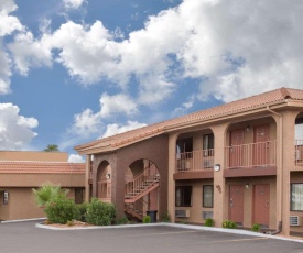 Howard Johnson by Wyndham St. George Hotel & Suites