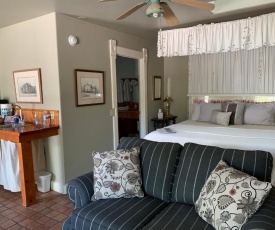 The Cottage at 241 North