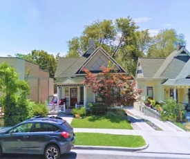 Modern 2-Bedroom Home in the Historic District