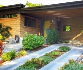 Modern Downtown Masterpiece