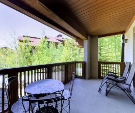 Powderhorn Lodge 210: Blazing Star Suite