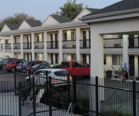 City Creek Inn & Suites