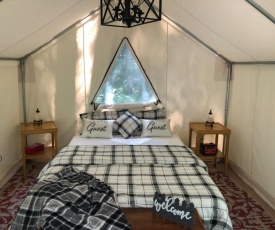 Tentrr Signature Site - Four Oaks at Camp Temike