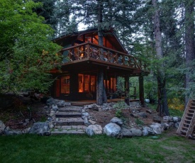 Treehouse on the Stream