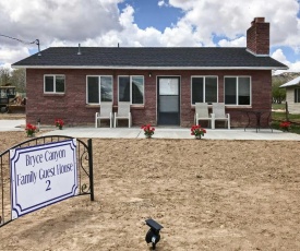 Tropic Family House - 10 Miles to Bryce Canyon!