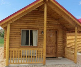 Bryce Canyon Log Cabins