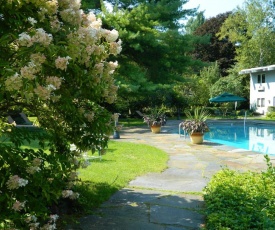 Paradise Inn
