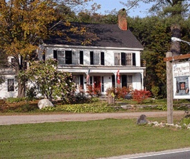 Stone Hearth Inn & Tavern