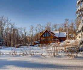 Cortina Mountain Chalet - Outdoor Hot Tub - Minutes to Pico Mountain