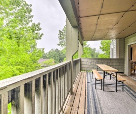 Cozy Condo with Balcony - 5 Miles to Stowe Mtn!
