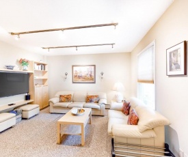Hillcrest Getaway