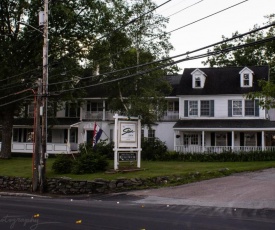 The stowe Inn &Tavern