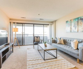 Beautiful 1-Bedroom Flat + Gym + Pool