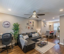 Beautiful 3br 2ba House with cozy backyard by CozySuites
