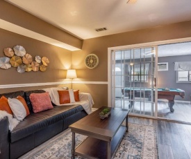 Charming 3BR House CozySuites Pool Table