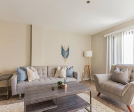 Spacious 2-Bedroom Flat + Fitness Center