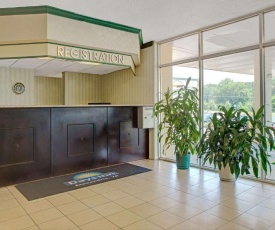 Days Inn by Wyndham Alexandria South