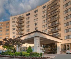 Clarion Collection Hotel Arlington Court Suites