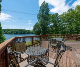 Lazy Lakeside Lagoon - 4 Bed 3 Bath Vacation home in Bumpass
